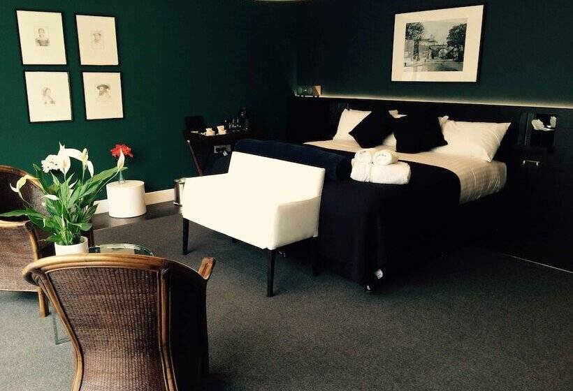 هتل The Kings Arms