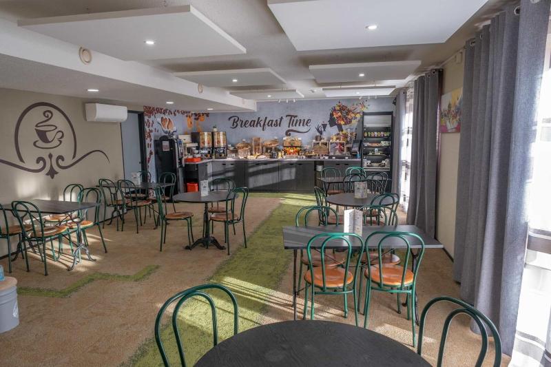 בית מלון כפרי The Originals Access, Bourges Nord Saintdoulchard