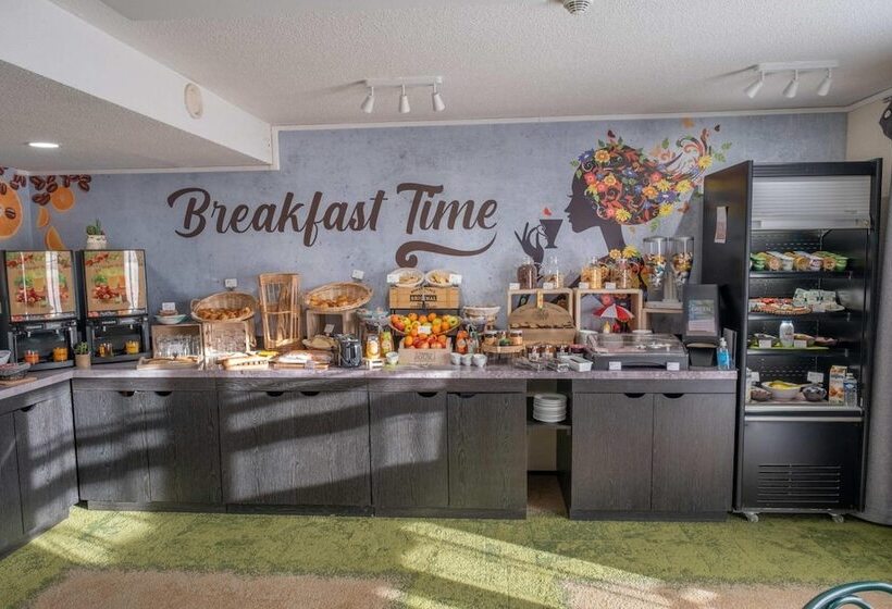 בית מלון כפרי The Originals Access, Bourges Nord Saintdoulchard