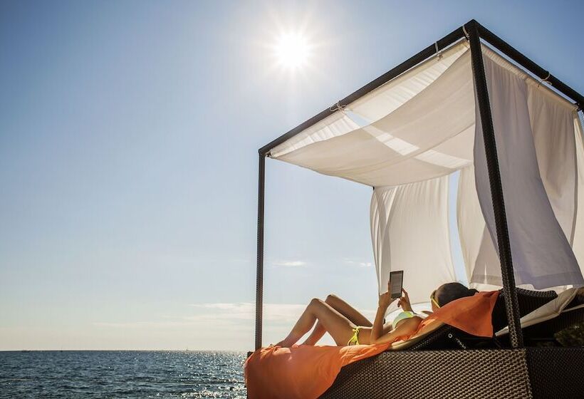 Valamar Riviera Hotel & Residence