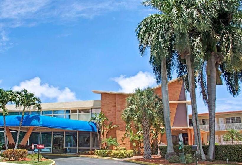 فندق على الطريق Knights Inn Hallandale