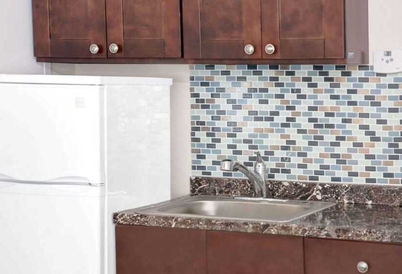 فندق على الطريق Knights Inn Hallandale