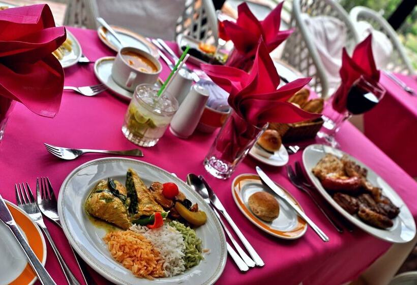 Real Plaza Hotel And Convention Center