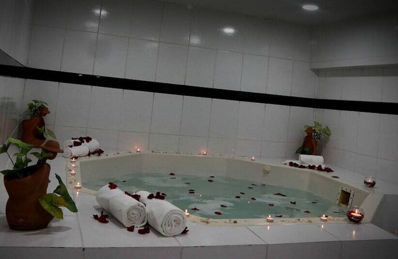 Real Plaza Hotel And Convention Center