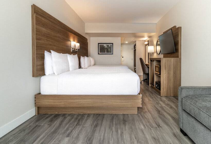 Atrium Hotel Vancouver