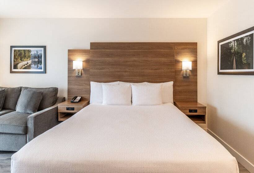Atrium Hotel Vancouver