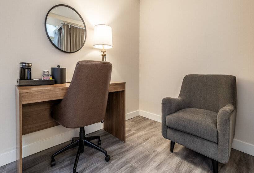 Atrium Hotel Vancouver