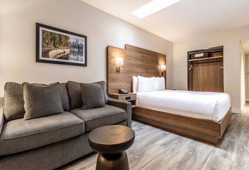 Atrium Hotel Vancouver