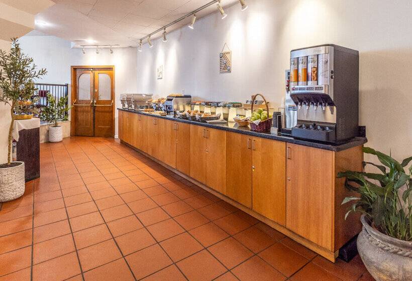 Atrium Hotel Vancouver