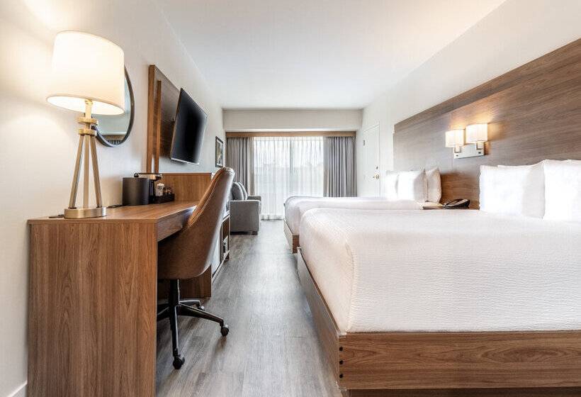Atrium Hotel Vancouver