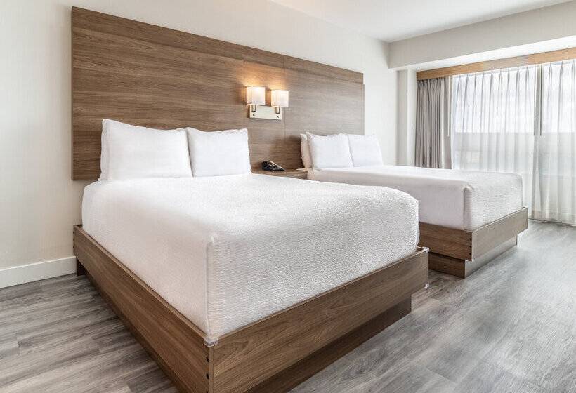 Atrium Hotel Vancouver