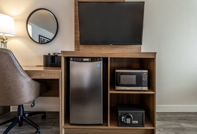 Atrium Hotel Vancouver