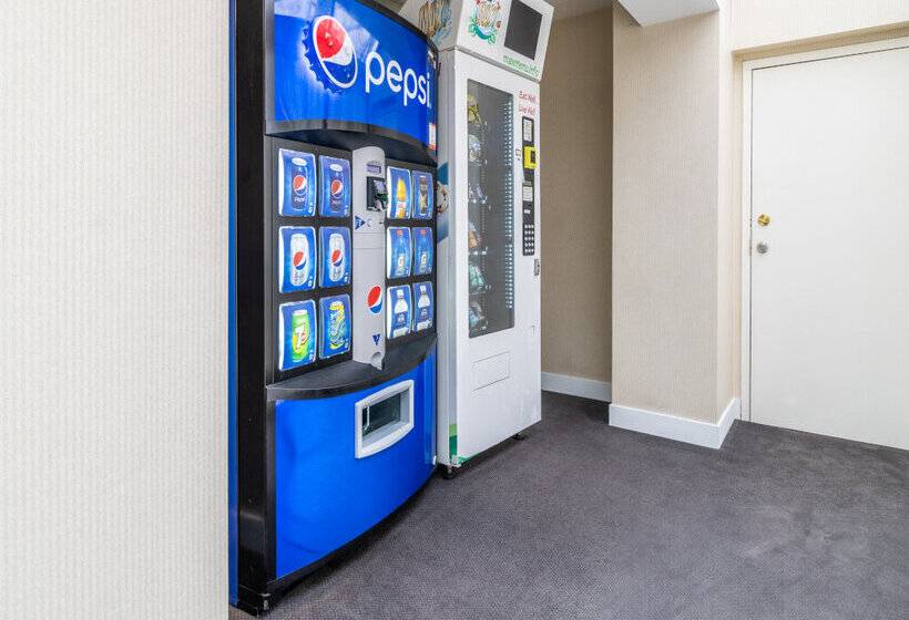 Atrium Hotel Vancouver