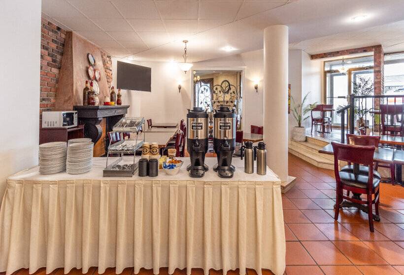 Atrium Hotel Vancouver