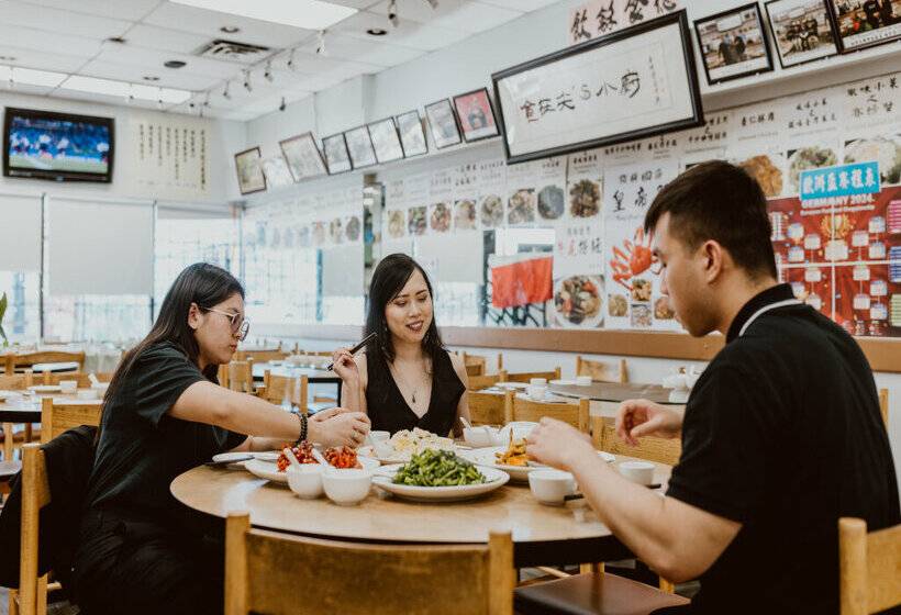 Atrium Hotel Vancouver