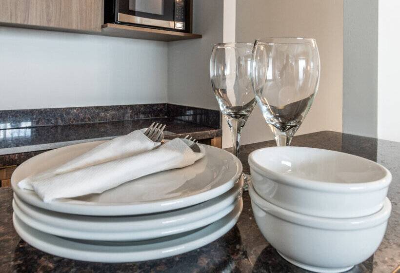 Atrium Hotel Vancouver