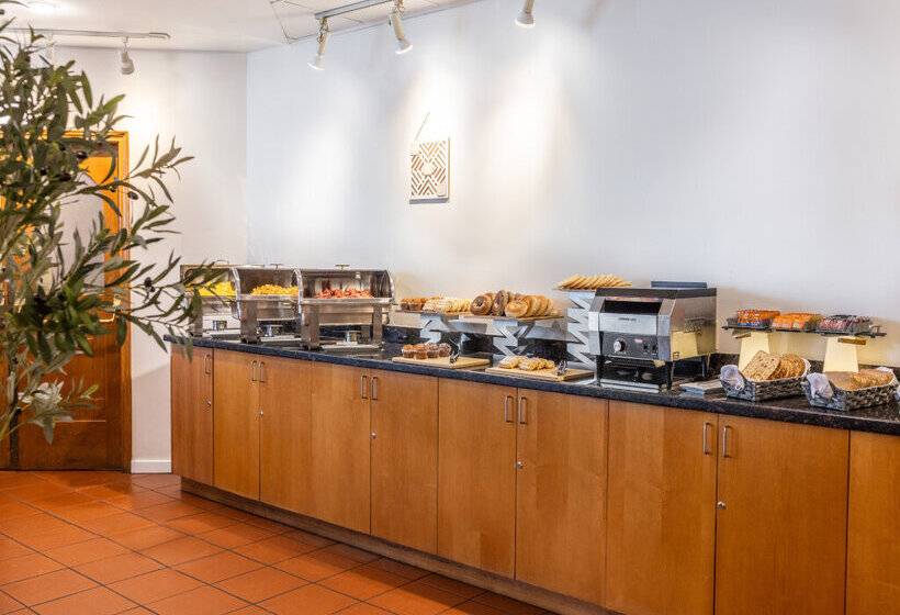 Atrium Hotel Vancouver