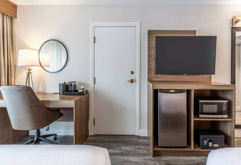 Atrium Hotel Vancouver