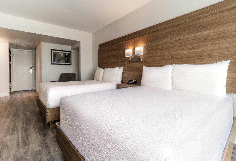 Atrium Hotel Vancouver