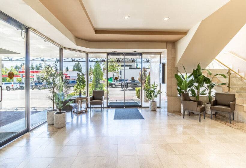 Atrium Hotel Vancouver
