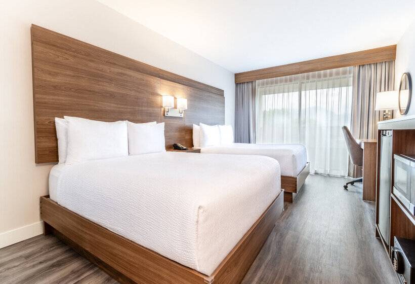 Atrium Hotel Vancouver