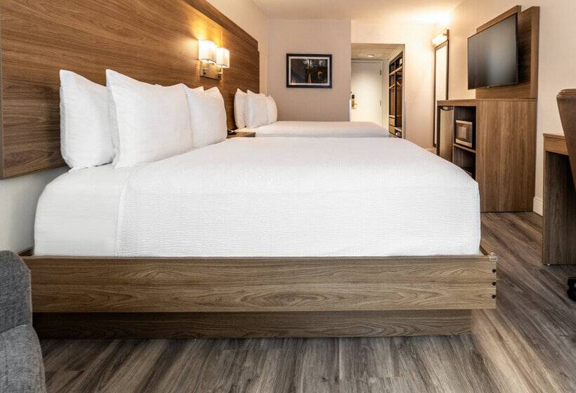 Atrium Hotel Vancouver