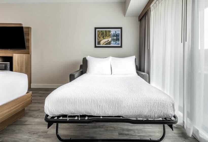 Atrium Hotel Vancouver