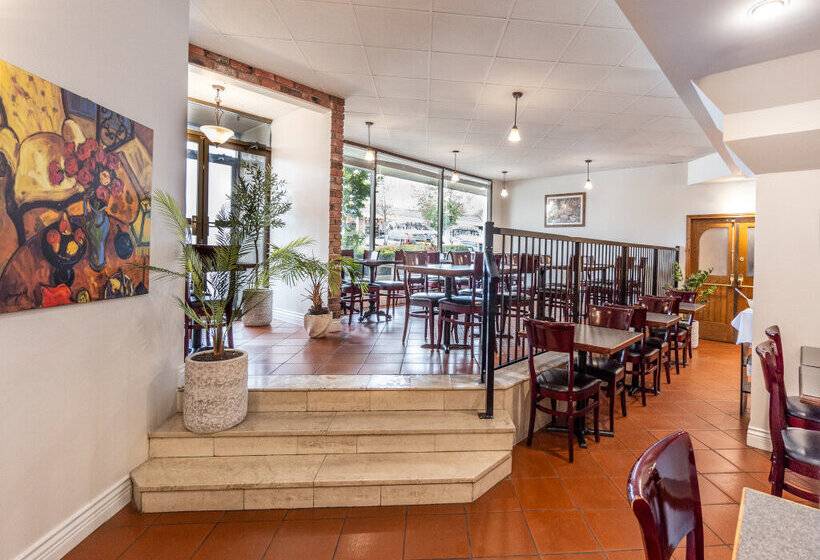 Atrium Hotel Vancouver