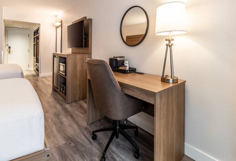 Atrium Hotel Vancouver