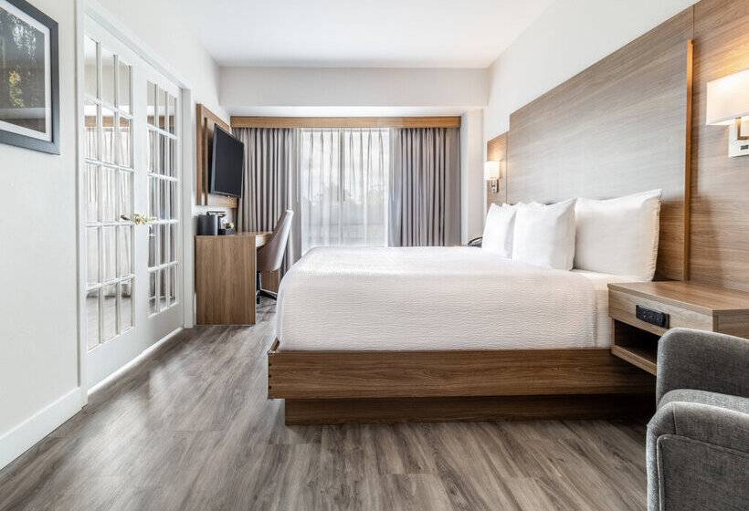 Atrium Hotel Vancouver