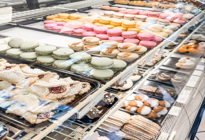 Atrium Hotel Vancouver