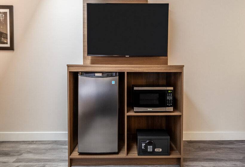 Atrium Hotel Vancouver