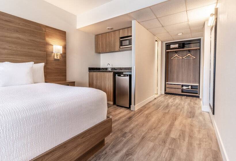 Atrium Hotel Vancouver