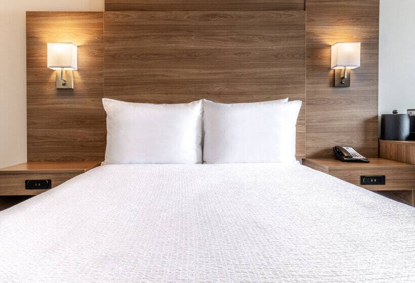 Atrium Hotel Vancouver