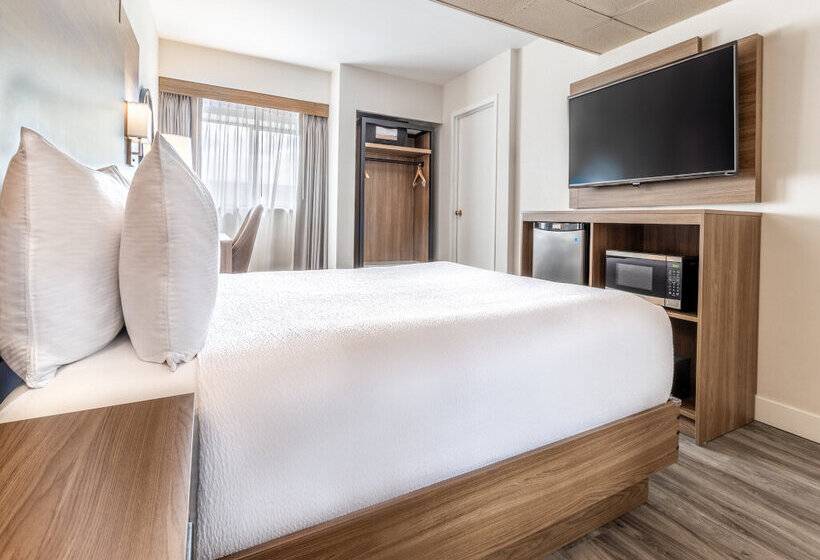 Atrium Hotel Vancouver