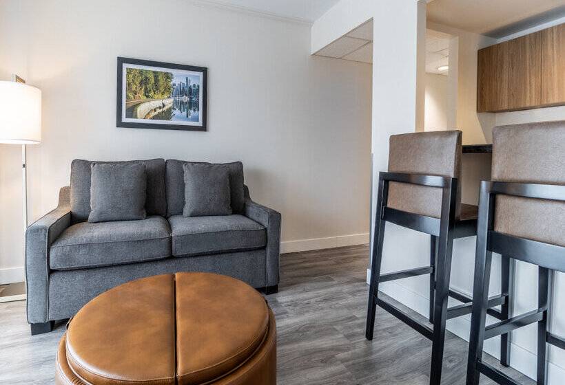 Atrium Hotel Vancouver