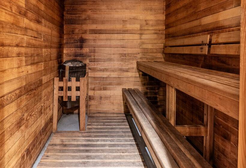 Atrium Hotel Vancouver