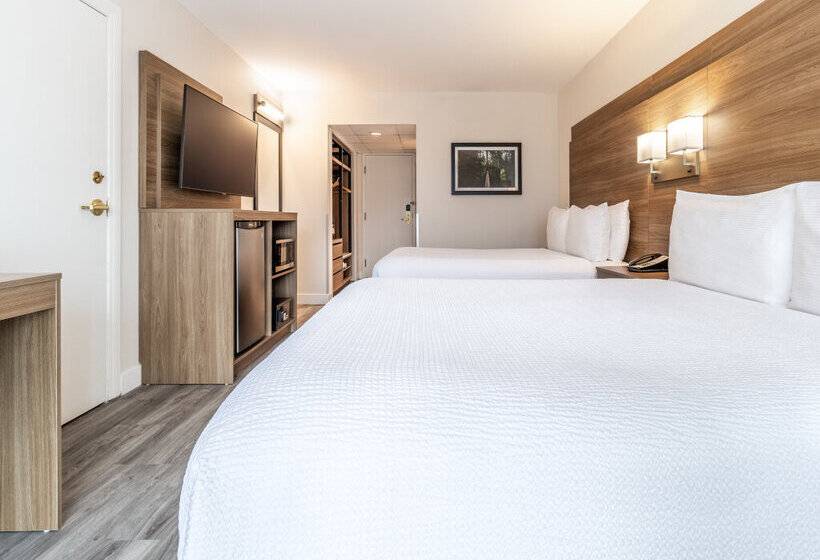 Atrium Hotel Vancouver