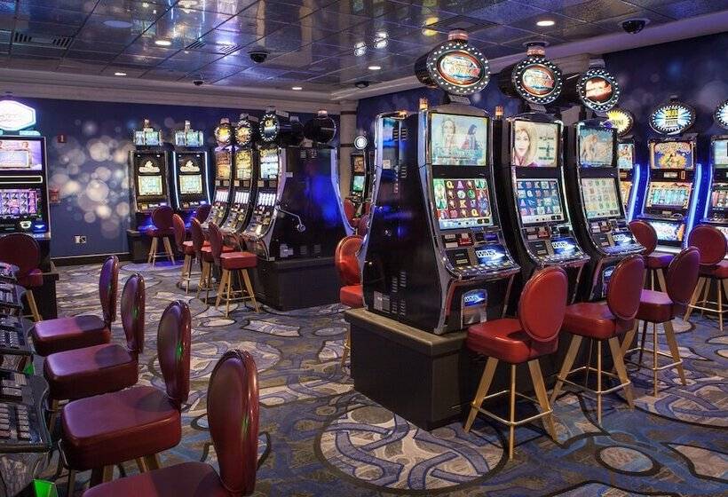 Crowne Plaza Hotel Niagara Falls/falls View, An Ihg