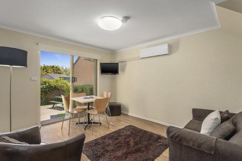 Elphin Serviced Apartments