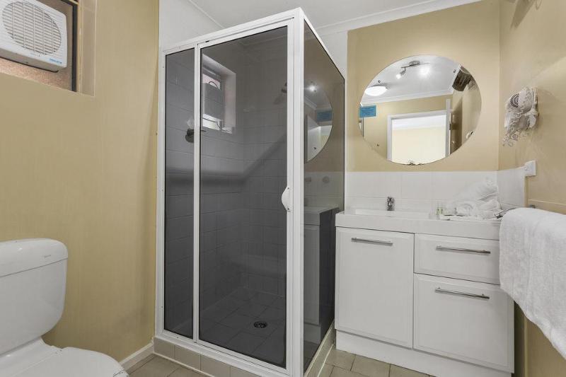 Elphin Serviced Apartments