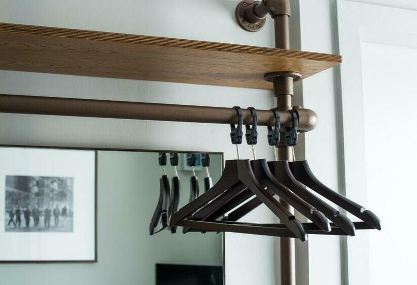 Glasgow West Hotel By Compass Hospitality