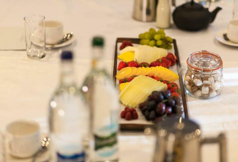 Glasgow West Hotel By Compass Hospitality