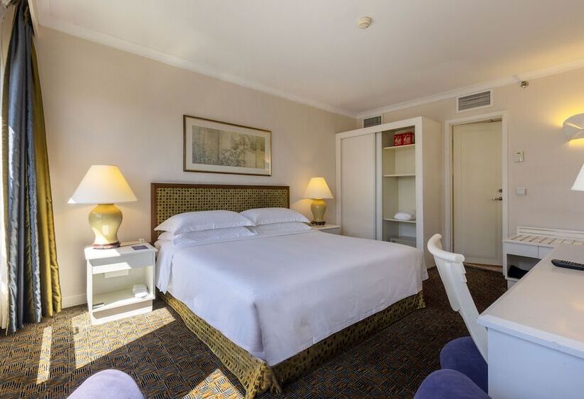 Grand Skylight Hotel Royal