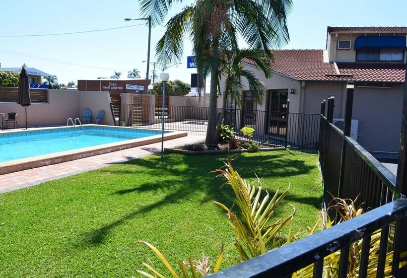 בית מלון כפרי Alabaster Motor Inn