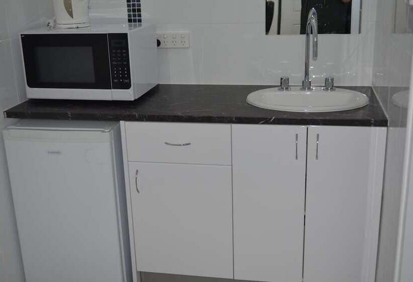 בית מלון כפרי Alabaster Motor Inn