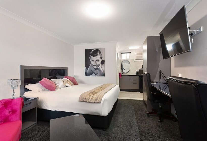 בית מלון כפרי Alabaster Motor Inn