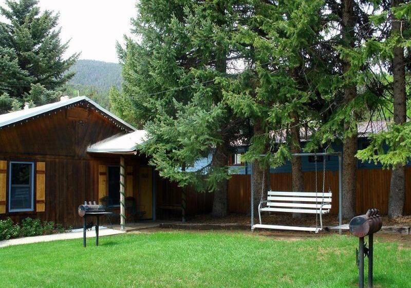 فندق Alpine Lodge Red River