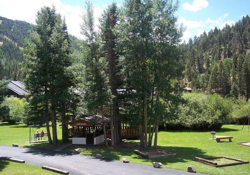 فندق Alpine Lodge Red River