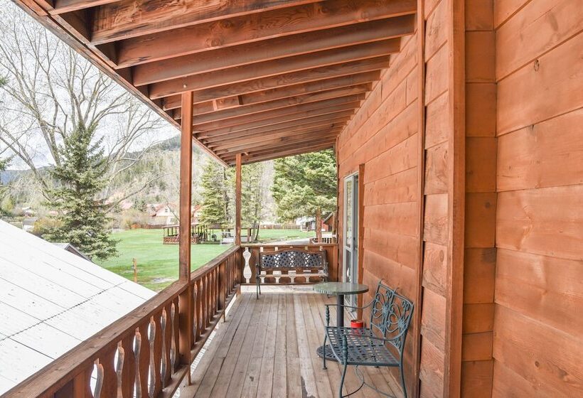 فندق Alpine Lodge Red River